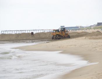 Beach nourishment equipment on finishing up KDH and getting ready for KH.
