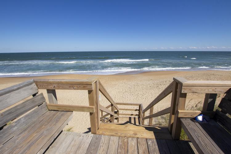 Outer Banks: Bayberry Bluffs | Brindley Beach Vacations