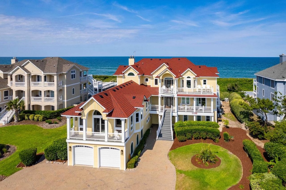 home displaying the luxury amenity of an outer banks vacation rental